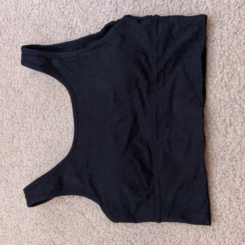 Black work out top. Size M